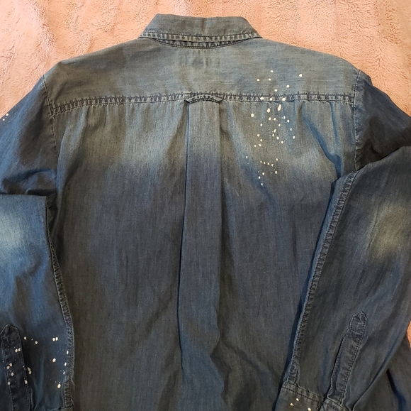 Banana Republic Jean Shirt in Medium - Picture 4 of 5